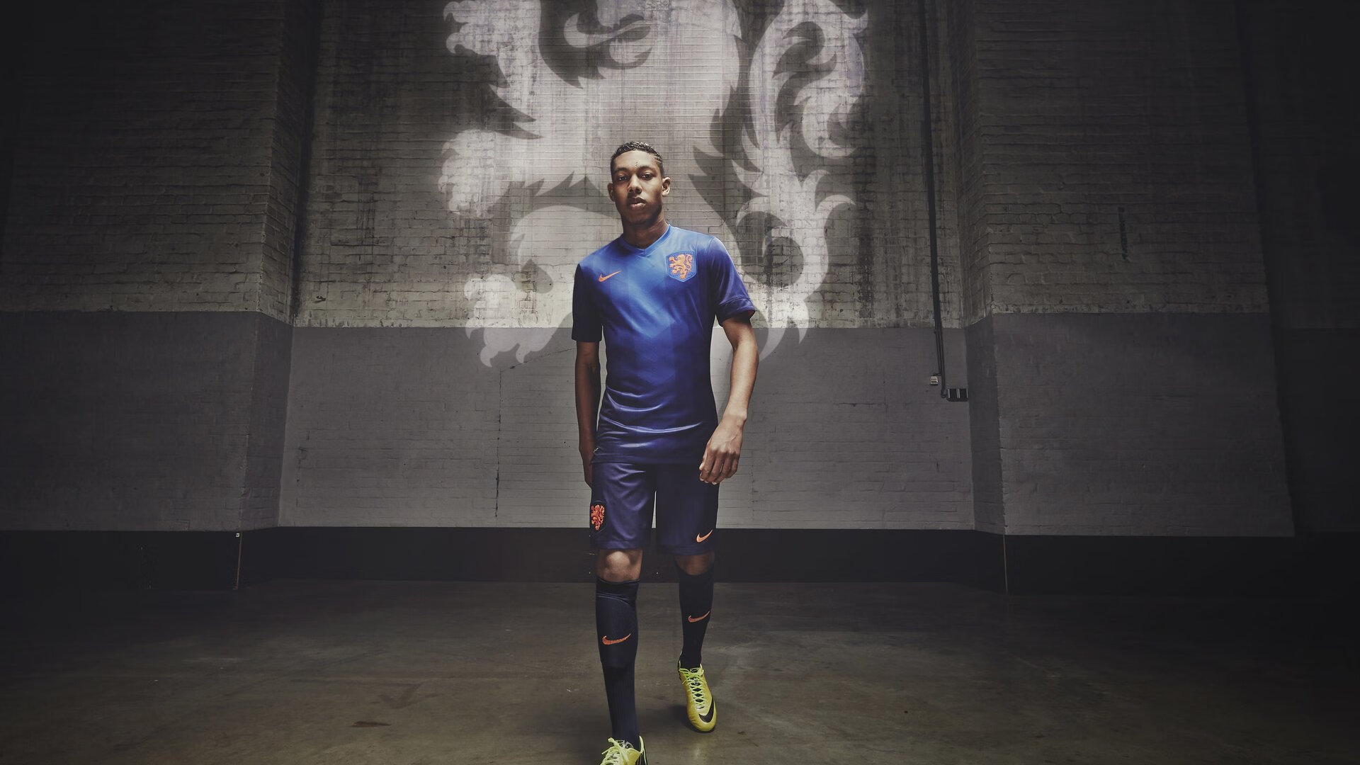 佩雷拉已经从狼队官宣下课，国安未来要是换帅，可以考虑请他，佩雷拉执教国足